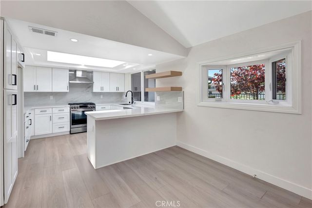 3242 Yellowtail Drive, Los Alamitos, CA 90720