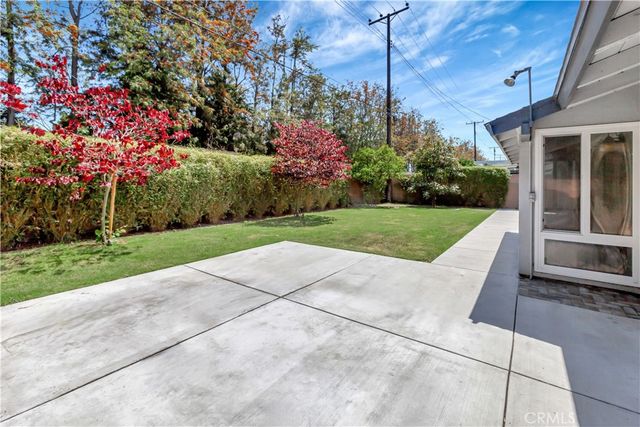 3242 Yellowtail Drive, Los Alamitos, CA 90720