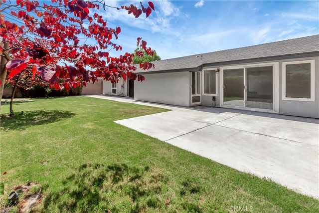 3242 Yellowtail Drive, Los Alamitos, CA 90720
