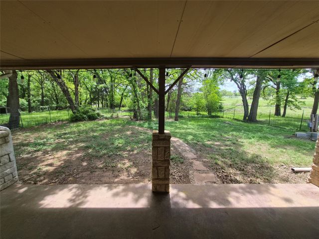 102 Shady Grove Court, Joshua, TX 76058