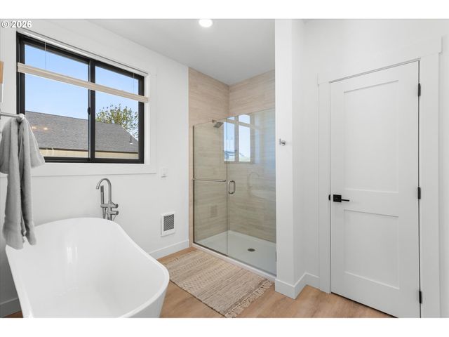 158 BREEZY Ln, Mossyrock, WA 98564