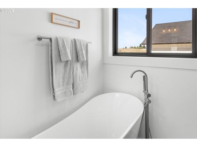 158 BREEZY Ln, Mossyrock, WA 98564