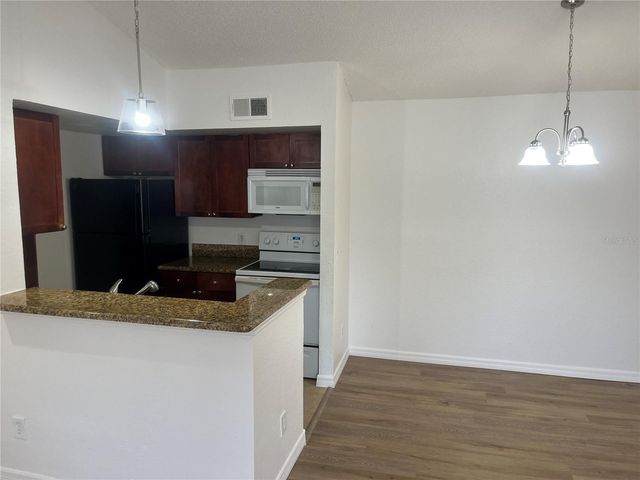 5132 CONROY ROAD 938, Orlando, FL 32811