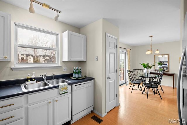 1266 Big Bend Crossing Drive, Manchester, MO 63088