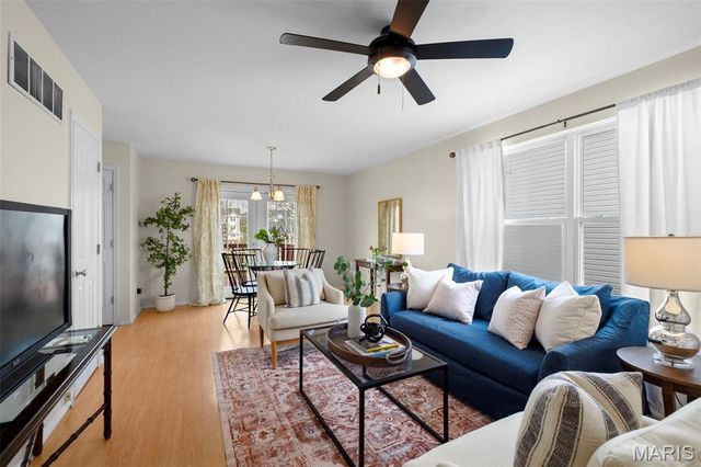 1266 Big Bend Crossing Drive, Manchester, MO 63088