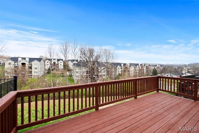 1266 Big Bend Crossing Drive, Manchester, MO 63088