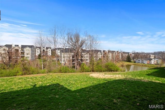 1266 Big Bend Crossing Drive, Manchester, MO 63088