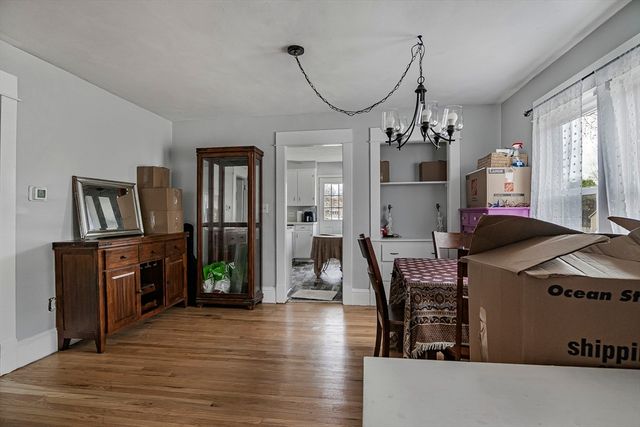 74 Kensington St, Agawam, MA 01030