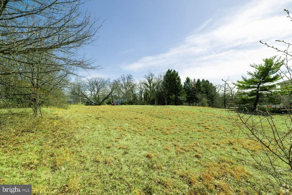 9621 BALTIMORE AVE, College Park, MD 20740