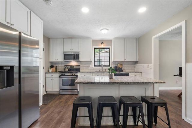 675 Teague Drive NW, Kennesaw, GA 30152