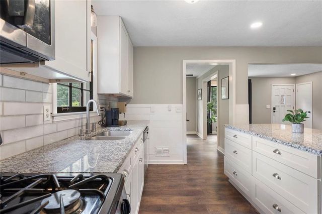 675 Teague Drive NW, Kennesaw, GA 30152