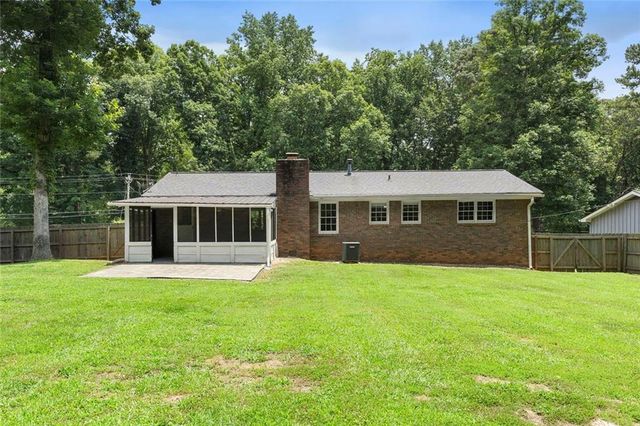 675 Teague Drive NW, Kennesaw, GA 30152