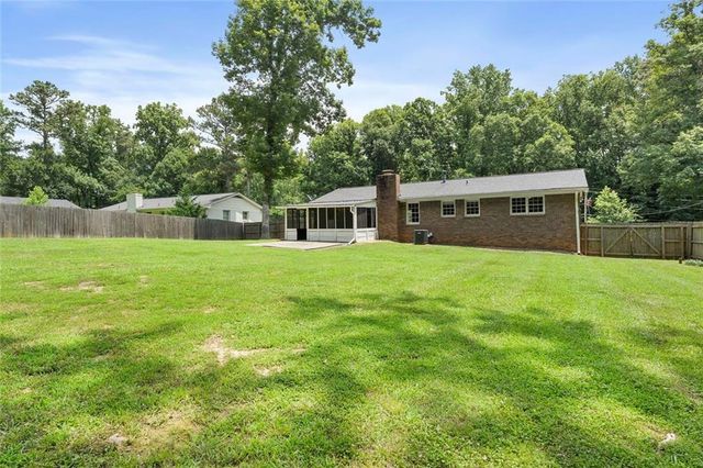 675 Teague Drive NW, Kennesaw, GA 30152