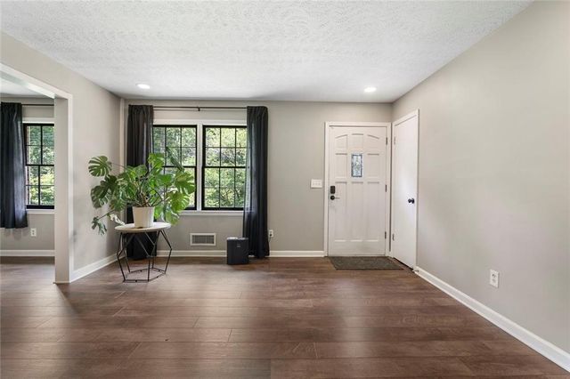 675 Teague Drive NW, Kennesaw, GA 30152