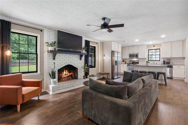 675 Teague Drive NW, Kennesaw, GA 30152