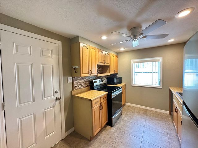 1230 WOODLAWN AVENUE, Punta Gorda, FL 33950