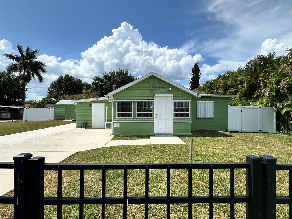 1230 WOODLAWN AVENUE, Punta Gorda, FL 33950
