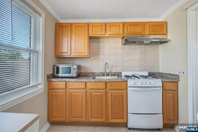228 Willow Avenue, Garwood, NJ 07027