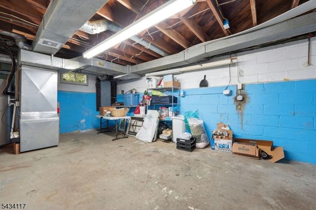 468 Rifle Camp Rd, Woodland Park, NJ 07424