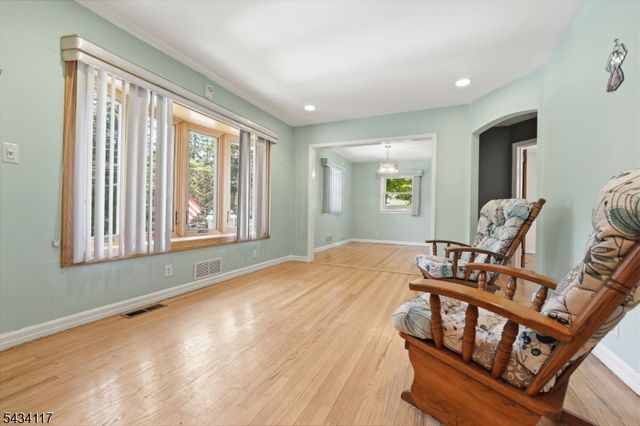 468 Rifle Camp Rd, Woodland Park, NJ 07424