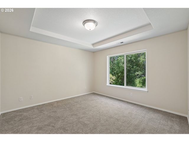 1381 Ne KINNEY St, Hillsboro, OR 97124