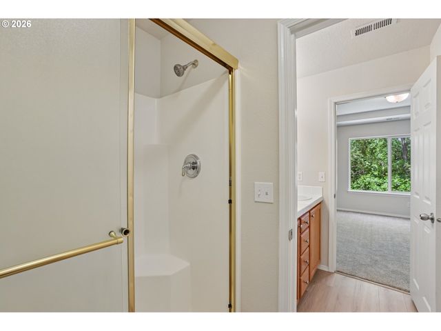 1381 Ne KINNEY St, Hillsboro, OR 97124