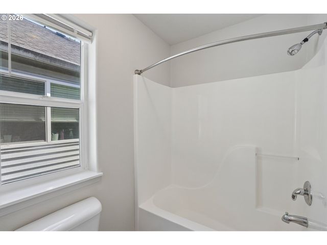 1381 Ne KINNEY St, Hillsboro, OR 97124