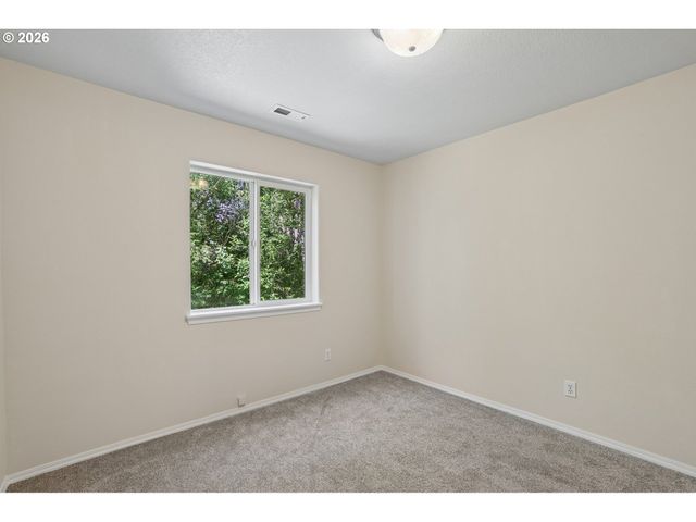 1381 Ne KINNEY St, Hillsboro, OR 97124