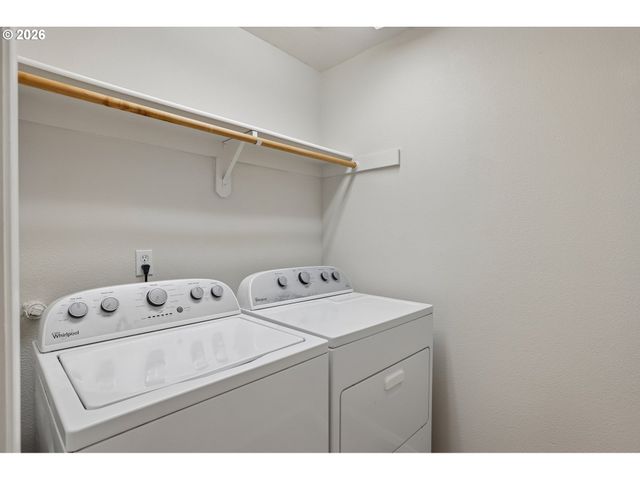 1381 Ne KINNEY St, Hillsboro, OR 97124