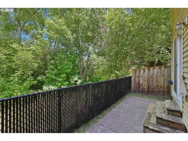 1381 Ne KINNEY St, Hillsboro, OR 97124