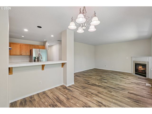 1381 Ne KINNEY St, Hillsboro, OR 97124
