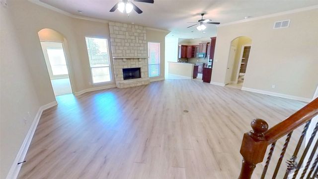 4504 Woodcrest Lane, Mansfield, TX 76063