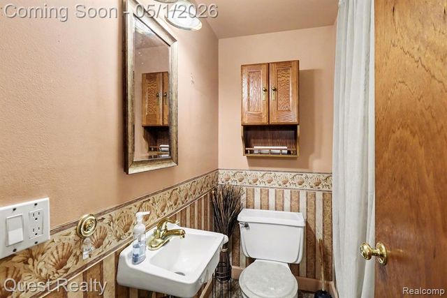 23069 Haynes Street, Farmington Hills, MI 48336