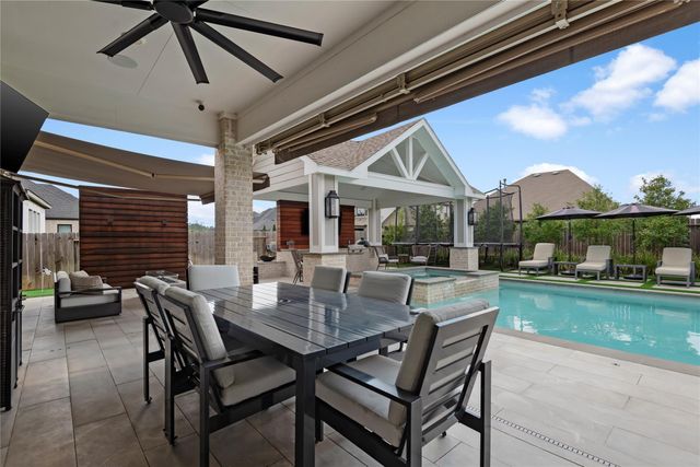 25007 Heather Glade Trail, Tomball, TX 77375