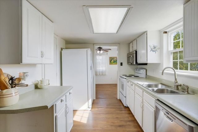 7634 Preston Road, Denison, TX 75020