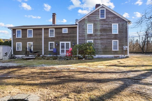 1382 Hope St, Bristol, RI 02809