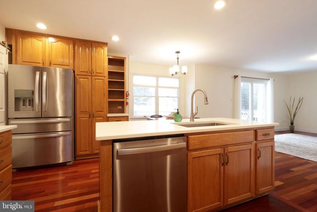 2344 AUTUMNWOOD DR, State College, PA 16801