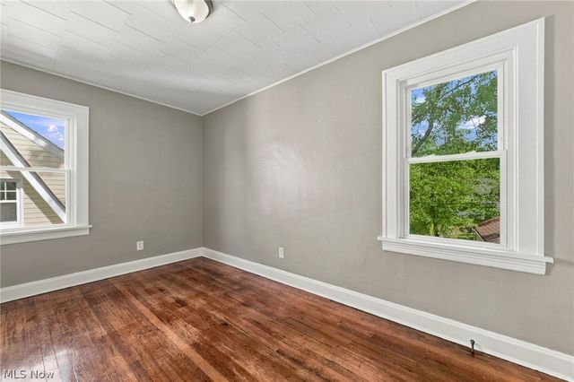 1155 Oxford Road, Cleveland Heights, OH 44121