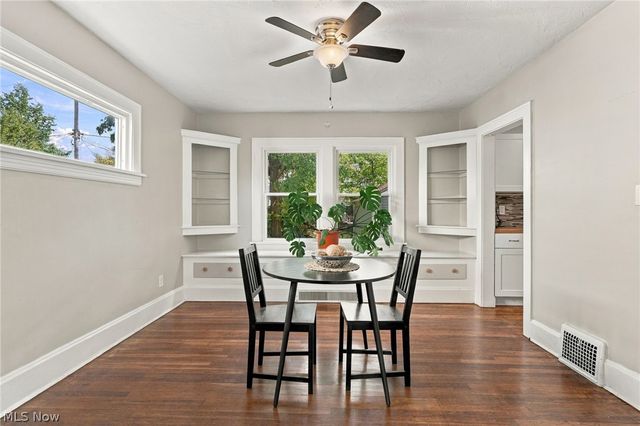 1155 Oxford Road, Cleveland Heights, OH 44121