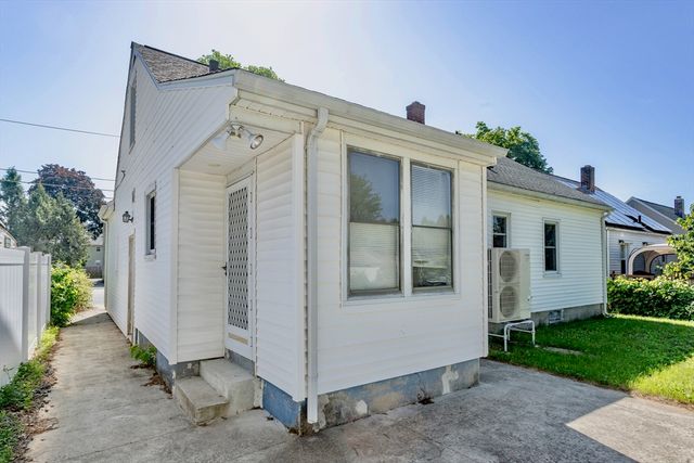 254 Redlands Street, Springfield, MA 01104