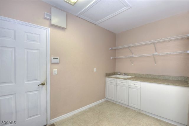 522 SE 13th ST, Cape Coral, FL 33990