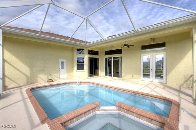 522 SE 13th ST, Cape Coral, FL 33990