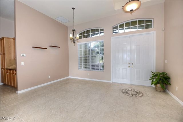 522 SE 13th ST, Cape Coral, FL 33990