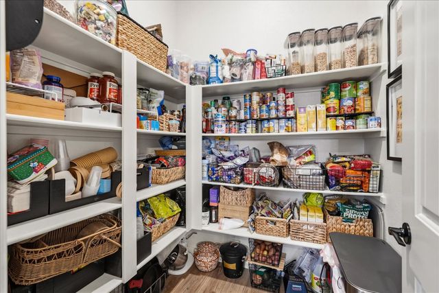 668 Rock Crest Avenue, Madera, CA 93636