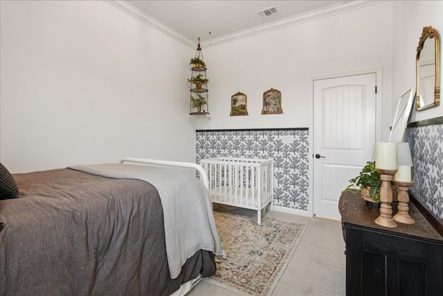 668 Rock Crest Avenue, Madera, CA 93636