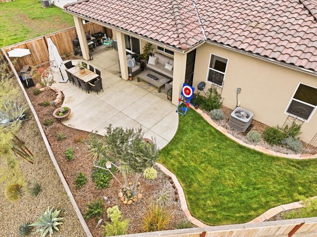 668 Rock Crest Avenue, Madera, CA 93636