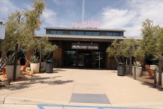 668 Rock Crest Avenue, Madera, CA 93636