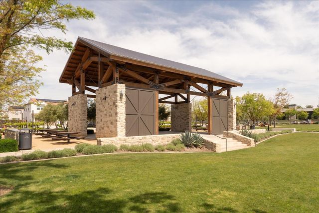 668 Rock Crest Avenue, Madera, CA 93636