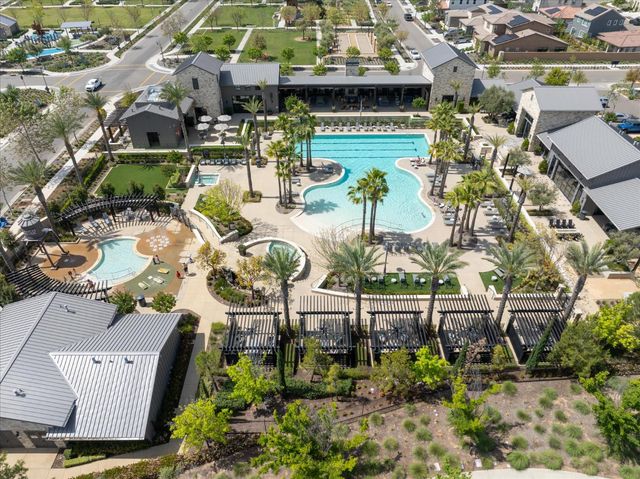 668 Rock Crest Avenue, Madera, CA 93636