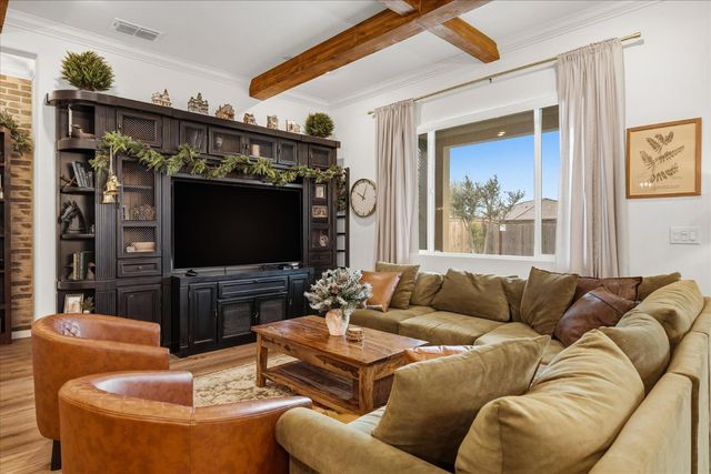 668 Rock Crest Avenue, Madera, CA 93636